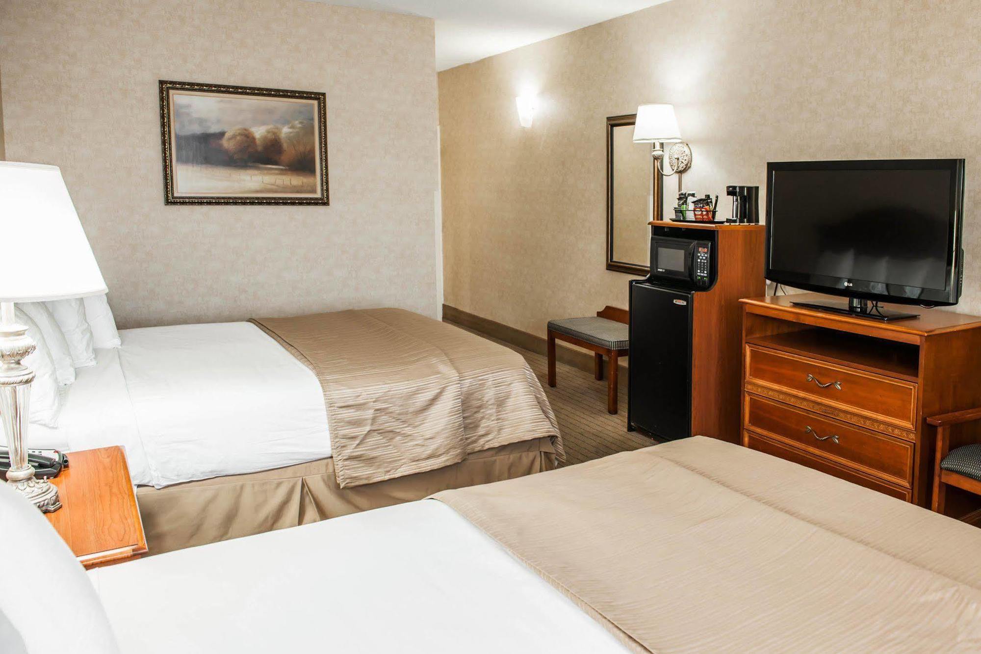 Quality Inn Каслтон Экстерьер фото