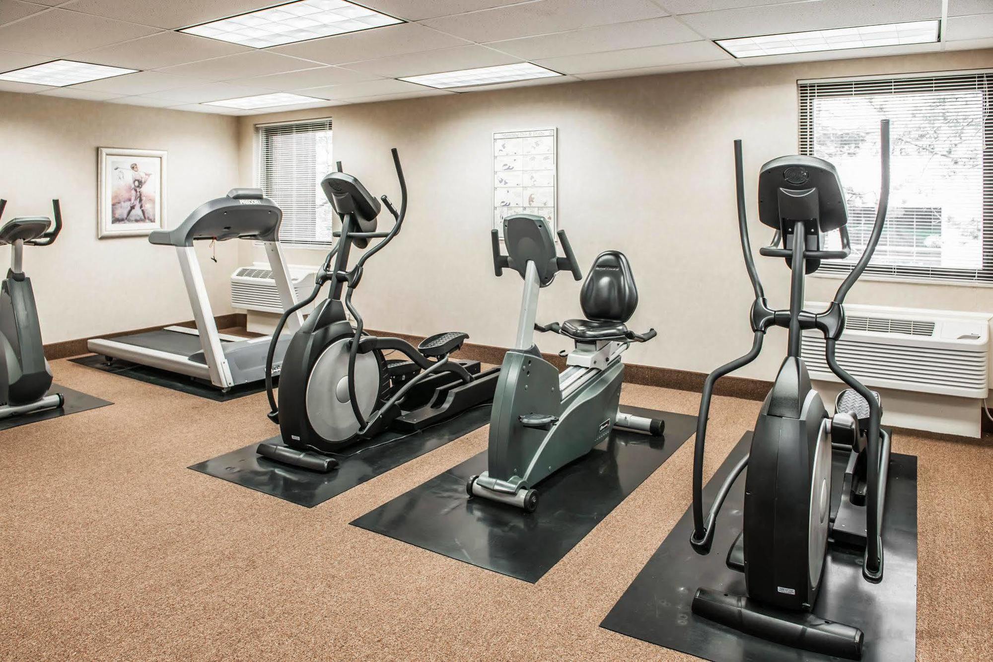 Quality Inn Каслтон Экстерьер фото